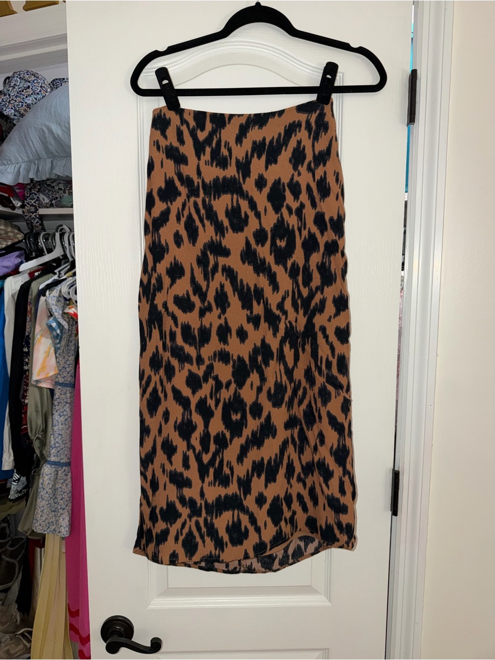 Women's Brown and Black Leopard Print Midi Skirt